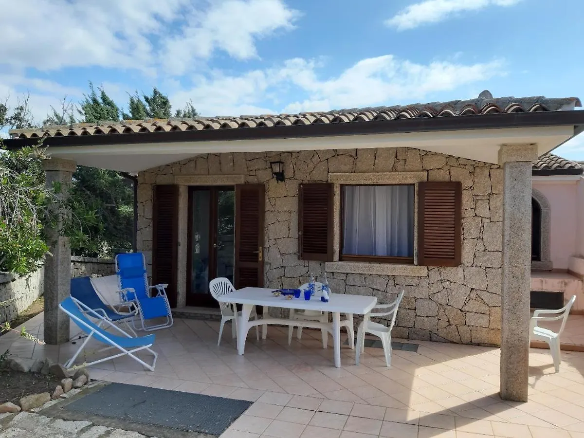Viletta Bifamiliare Villaggio Baia Vignola 阿列恩图