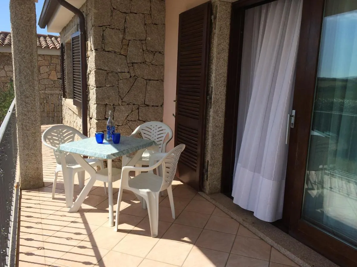 Semesterbostad Viletta Bifamiliare Villaggio Baia Vignola Aglientu