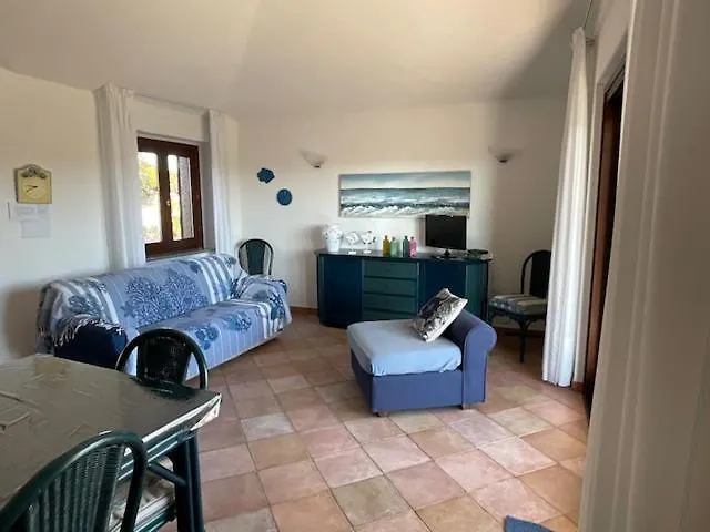 Viletta Bifamiliare Villaggio Baia Vignola 阿列恩图 0*,  意大利